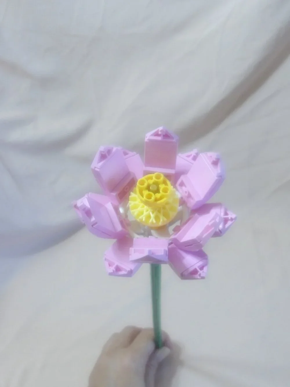 LEGO Botanical Flowers - 1 pcs Lotus Pink - Individual Sale 40647 + Free Gift - Picture 5 of 5